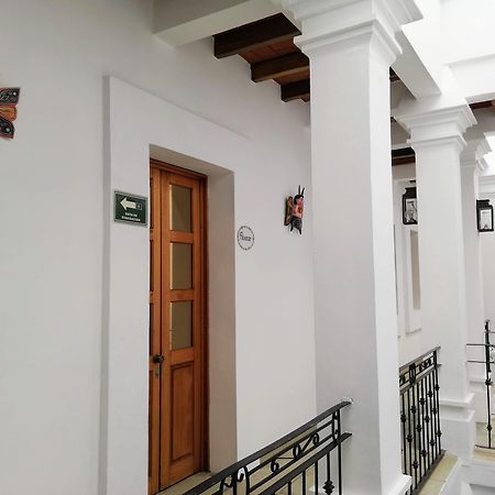 โฮเต็ล ไอทาน่า Hotel Oaxaca ภายนอก รูปภาพ