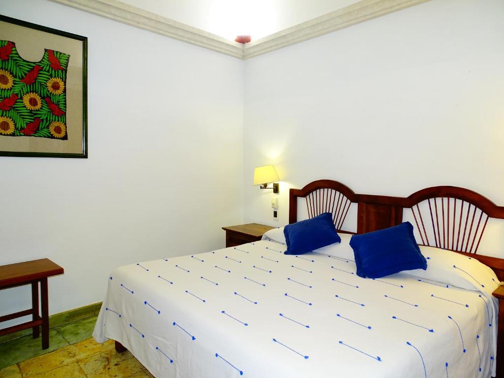 โฮเต็ล ไอทาน่า Hotel Oaxaca ภายนอก รูปภาพ
