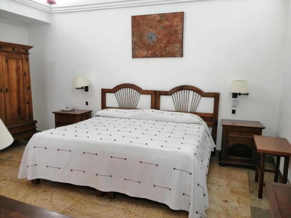 โฮเต็ล ไอทาน่า Hotel Oaxaca ภายนอก รูปภาพ