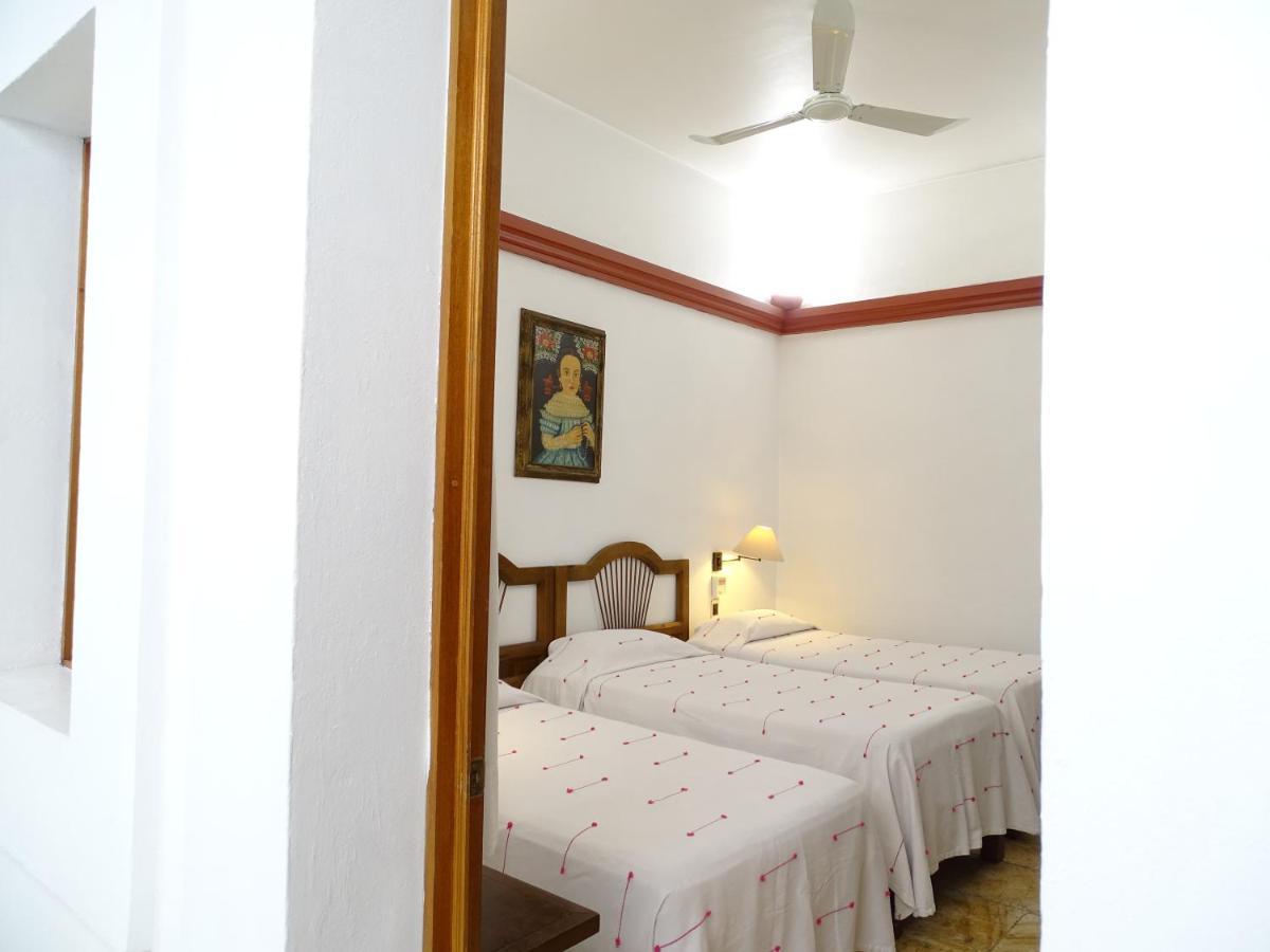 โฮเต็ล ไอทาน่า Hotel Oaxaca ภายนอก รูปภาพ