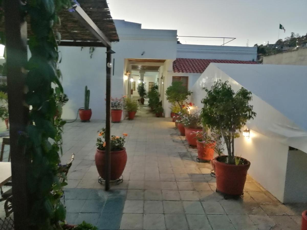 โฮเต็ล ไอทาน่า Hotel Oaxaca ภายนอก รูปภาพ