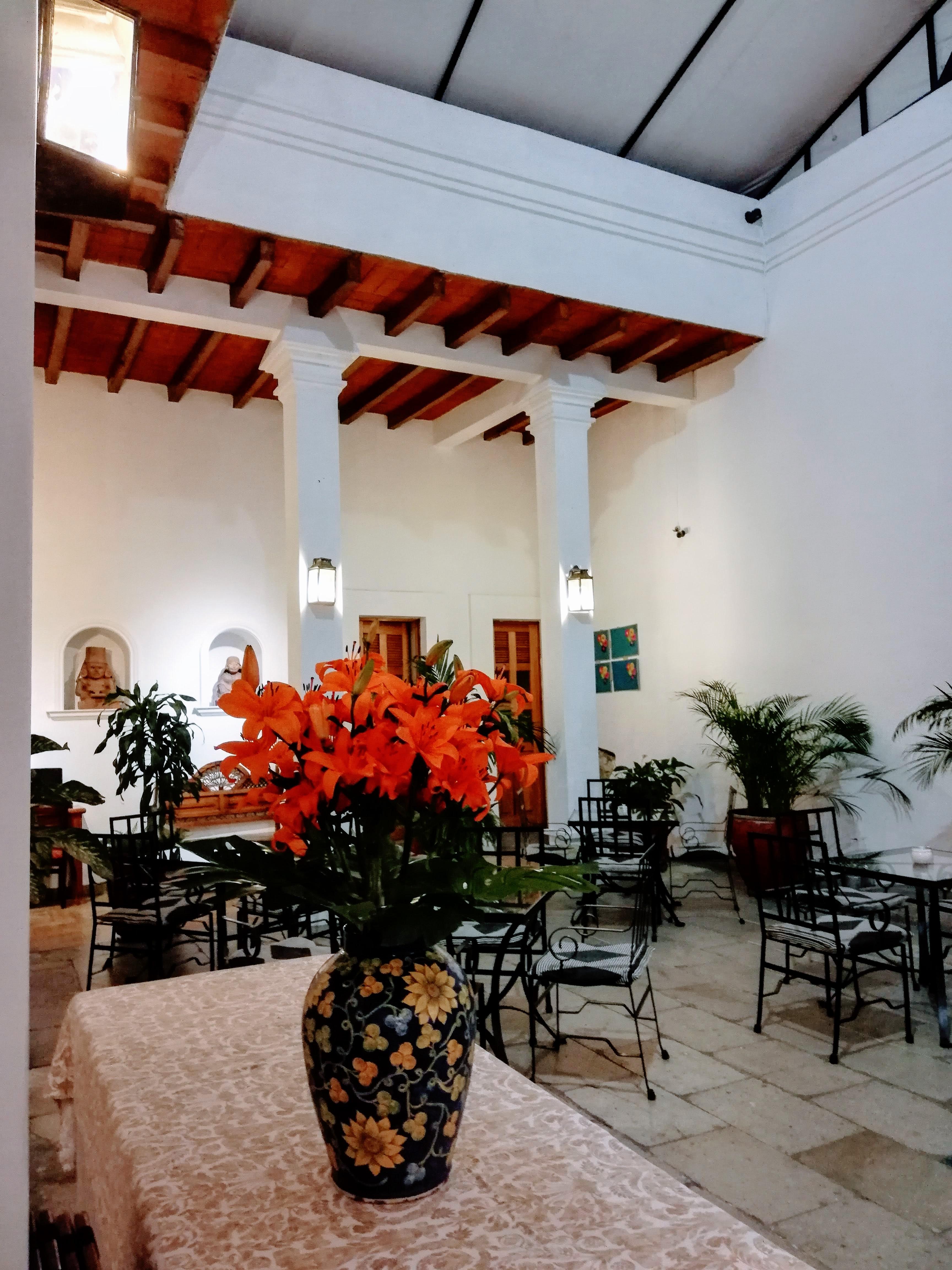 โฮเต็ล ไอทาน่า Hotel Oaxaca ภายนอก รูปภาพ